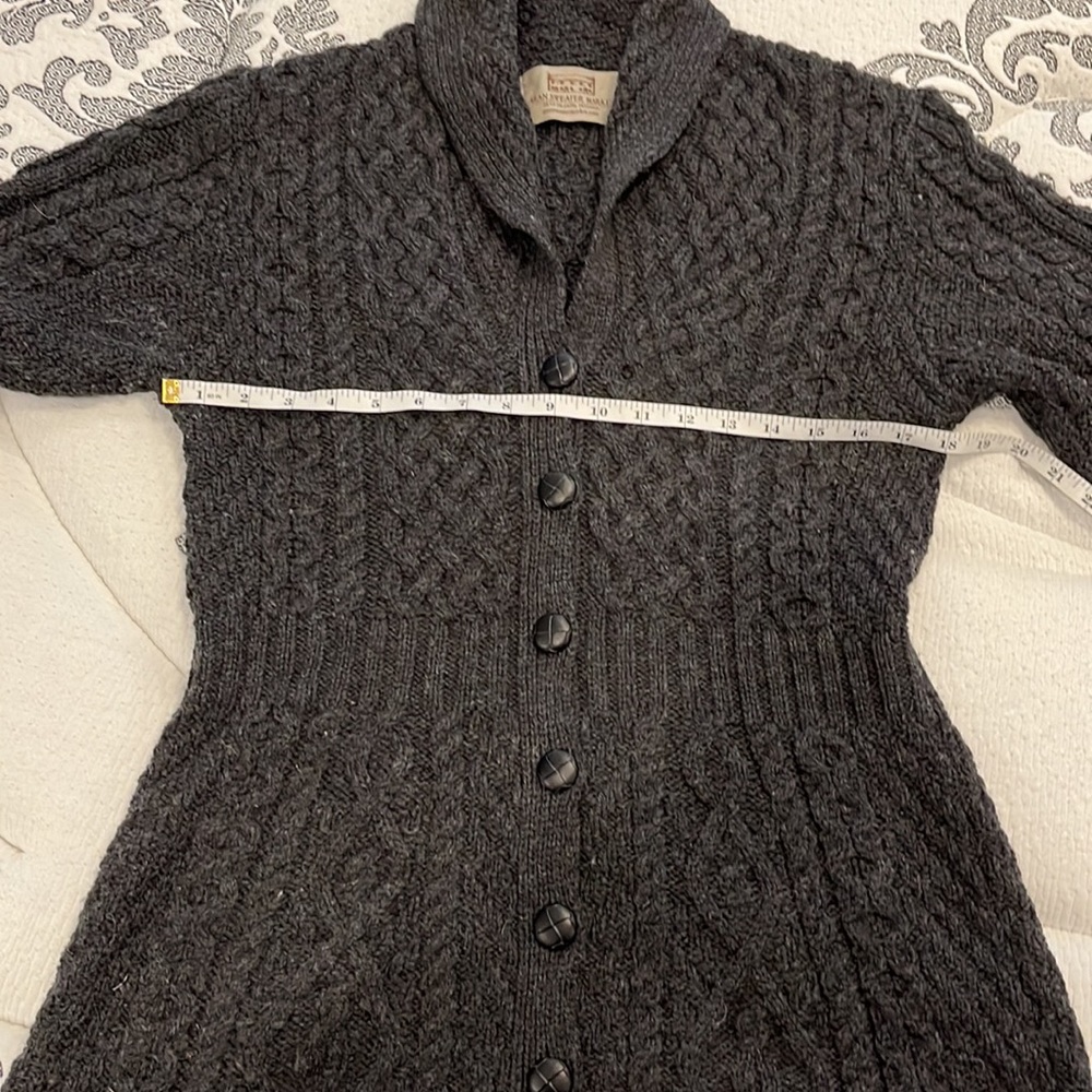 Irish knit sweater, Aran Sweater Market. Size Medium. - Picture 4 of 6